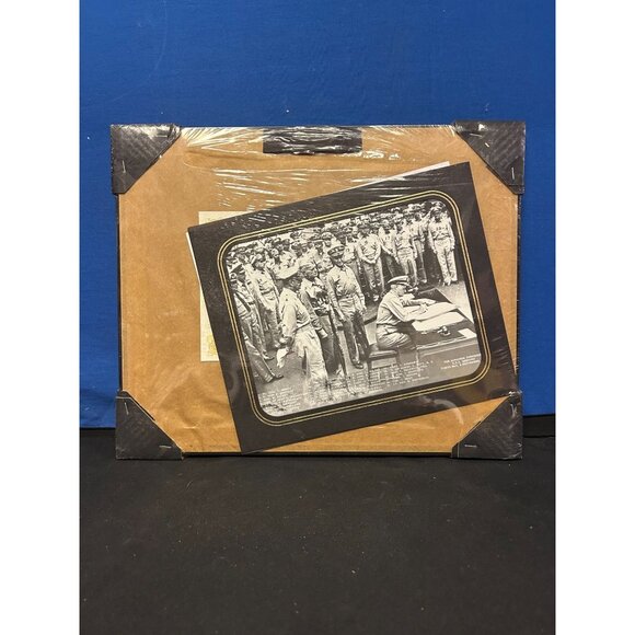 Framed WW II Surrender Signing Photo With Douglas MacArthur & Historical Wood Pi - Picture 4 of 4